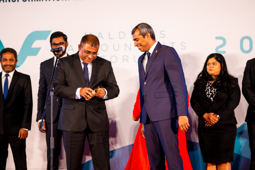 އެކައުންޓިން ފޯރަމް ހުޅުވުމުގެ ރަސްމިއްޔާތު ޝަރަފުވެރިކޮށްދެއްވީ ޓޫރިޒަމް މިނިސްޓަރު ޑރ. އަބްދުﷲ މައުސޫމް --- ފޮޓޯ/ ޝުއައިބު މުޙައްމަދު