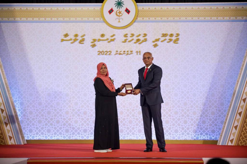 ޖުމްހޫރީ ދުވަސް ފާހަގަކުރުމަށް ރޭ ބޭއްވި ޖަލްސާގެ ތެރެއިން ---