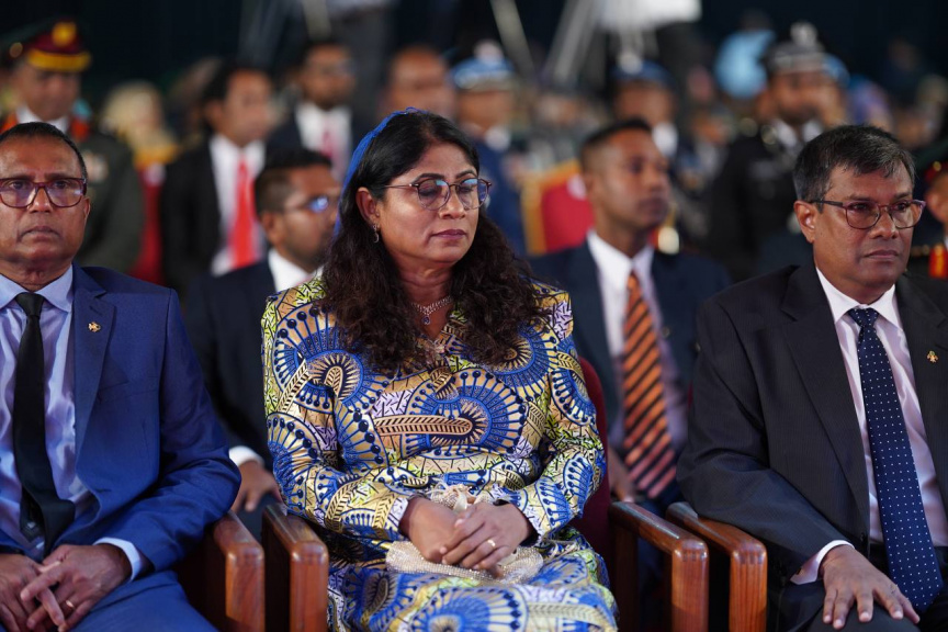 ޖުމްހޫރީ ދުވަސް ފާހަގަކުރުމަށް ރޭ ބޭއްވި ޖަލްސާގައި ޑިފެންސް މިނިސްޓަރު މާރިޔާ އަޙްމަދު ދީދީ ---