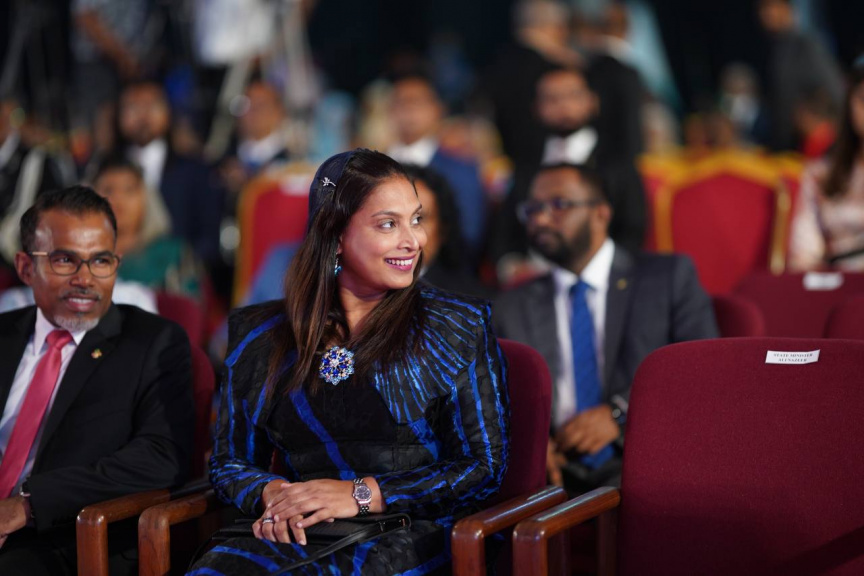 ޖުމްހޫރީ ދުވަސް ފާހަގަކުރުމަށް ރޭ ބޭއްވި ޖަލްސާގައި އެޑިއުކޭޝަން މިނިސްޓަރު ޑރ. އައިޝަތު އަލީ ---
