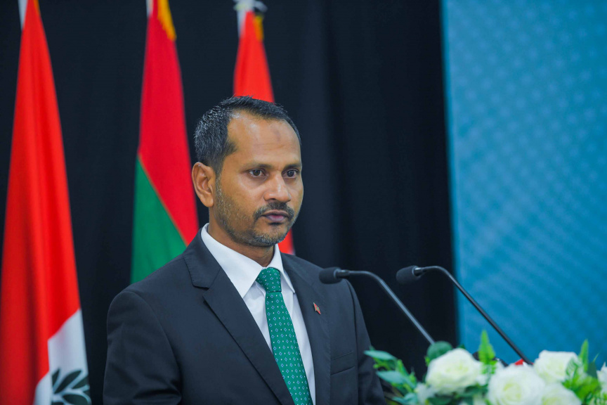 އޭވިއޭޝަން ސެކިއުރިޓީ ކޮމާންޑްގެ މުވައްޒަފުންނަށް މަގާމުގެ ކުރިއެރުން ދިނުމަށް ބޭއްވި ރަސްމިއްޔާތުގެ ތެރެއިން --- ސަން ފޮޓޯ/ އިބްރާހީމް ޝަމްވީލް