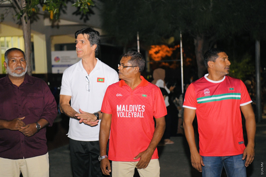 ރަން ތަށްޓާއެކު އައި ކުޑަކާއްޓޭއާއި އެޑަމްއަށް މަރުހަބާކިޔުމުގެ ތެރެއިން --- ސަންފޮޓޯ/ ނާއިލް ހުސައިން