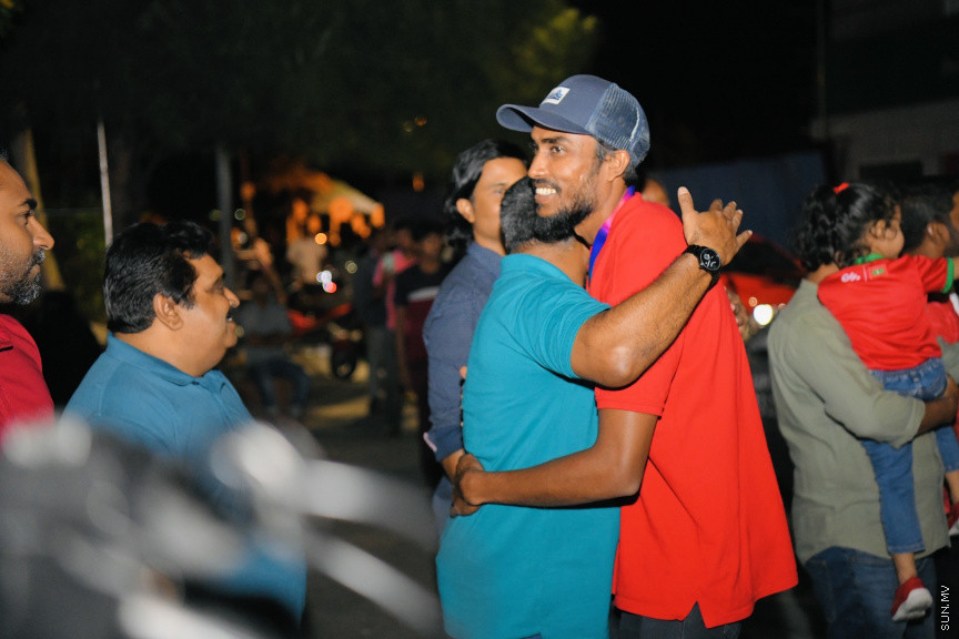 ރަން ތަށްޓާއެކު އައި ކުޑަކާއްޓޭއާއި އެޑަމްއަށް މަރުހަބާކިޔުމުގެ ތެރެއިން --- ސަންފޮޓޯ/ ނާއިލް ހުސައިން