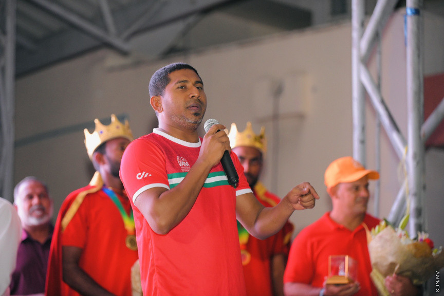 ރަން ތަށްޓާއެކު އައި ކުޑަކާއްޓޭއާއި އެޑަމްއަށް މަރުހަބާކިޔުމުގެ ތެރެއިން --- ސަންފޮޓޯ/ ނާއިލް ހުސައިން