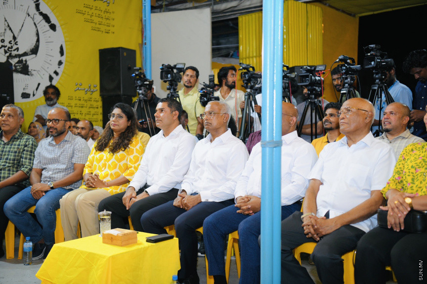 ރައީސް އިބްރާހީމް މުހައްމަދު ޞާލިހުގެ ކެމްޕެއިން ޖަލްސާގެ ތެރެއިން --- ސަންފޮޓޯ/ ނާއިލް ހުސައިން 