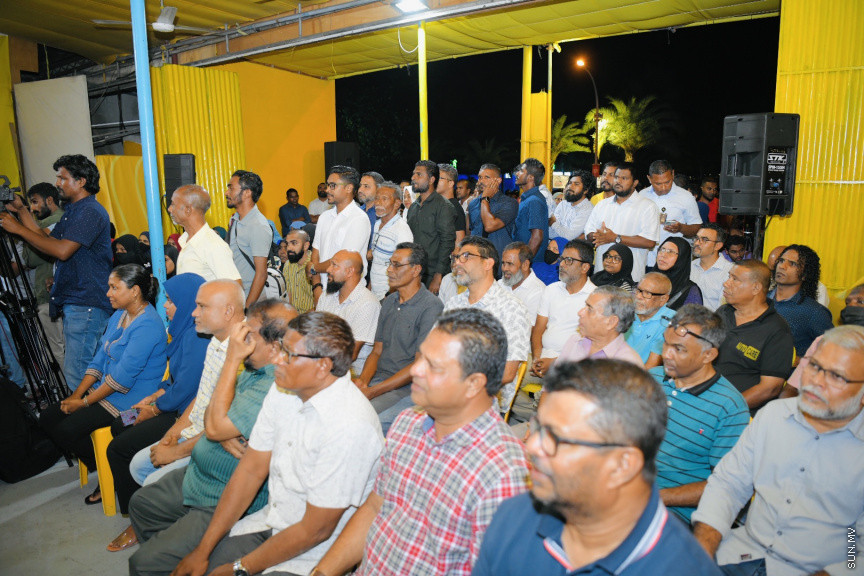 ރައީސް އިބްރާހީމް މުހައްމަދު ޞާލިހުގެ ކެމްޕެއިން ޖަލްސާގެ ތެރެއިން --- ސަންފޮޓޯ/ ނާއިލް ހުސައިން 