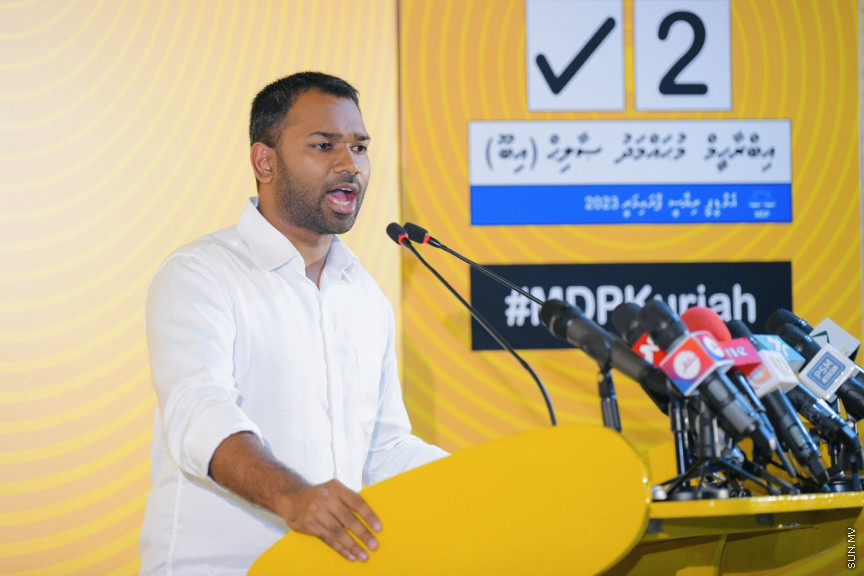 ރައީސް އިބްރާހީމް މުހައްމަދު ޞާލިހުގެ ކެމްޕެއިން ޖަލްސާގެ ތެރެއިން --- ސަންފޮޓޯ/ ނާއިލް ހުސައިން 