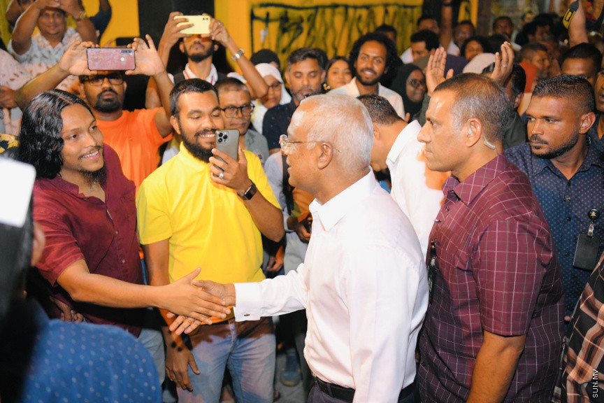ރައީސް އިބްރާހީމް މުހައްމަދު ޞާލިހުގެ ކެމްޕެއިން ޖަލްސާގެ ތެރެއިން --- ސަންފޮޓޯ/ ނާއިލް ހުސައިން 