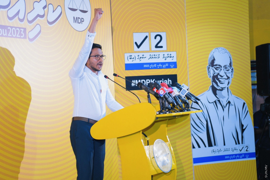 ރައީސް އިބްރާހީމް މުހައްމަދު ޞާލިހުގެ ކެމްޕެއިން ޖަލްސާގެ ތެރެއިން --- ސަންފޮޓޯ/ ނާއިލް ހުސައިން 