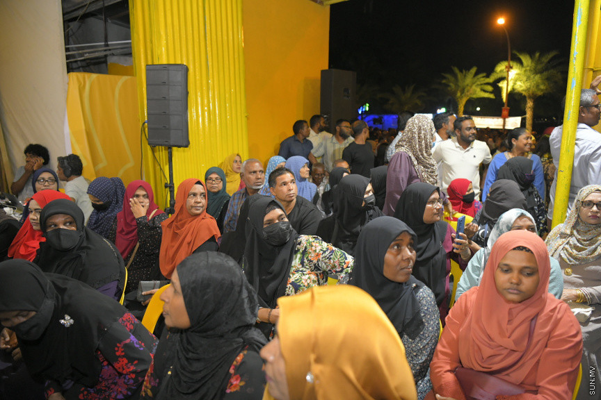 ރައީސް އިބްރާހީމް މުހައްމަދު ޞާލިހުގެ ކެމްޕެއިން ޖަލްސާގެ ތެރެއިން --- ސަންފޮޓޯ/ ނާއިލް ހުސައިން 
