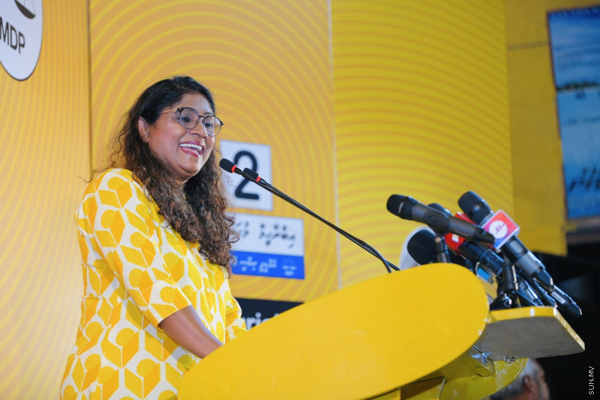 ރައީސް އިބްރާހީމް މުހައްމަދު ޞާލިހުގެ ކެމްޕެއިން ޖަލްސާގެ ތެރެއިން --- ސަންފޮޓޯ/ ނާއިލް ހުސައިން 