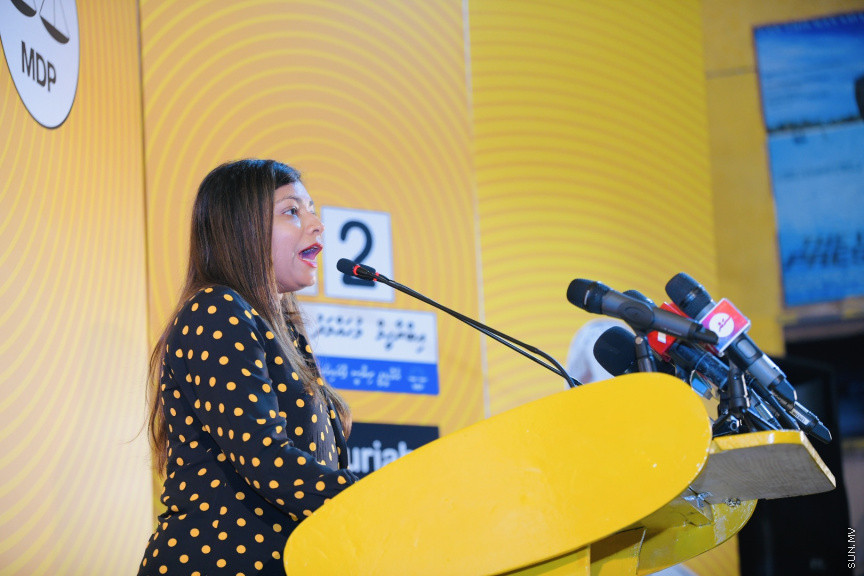 ރައީސް އިބްރާހީމް މުހައްމަދު ޞާލިހުގެ ކެމްޕެއިން ޖަލްސާގެ ތެރެއިން --- ސަންފޮޓޯ/ ނާއިލް ހުސައިން 