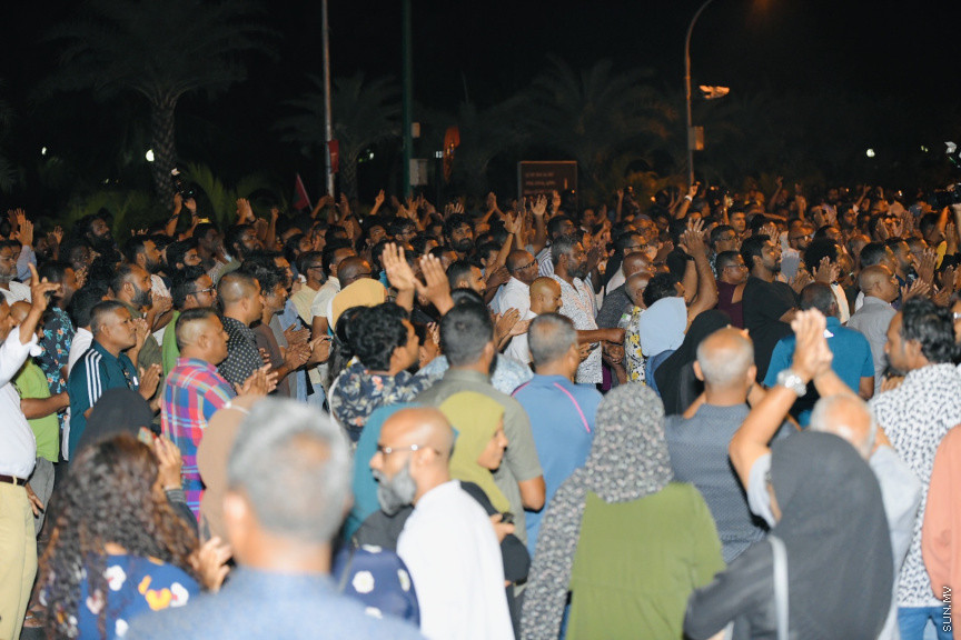 ރައީސް އިބްރާހީމް މުހައްމަދު ޞާލިހުގެ ކެމްޕެއިން ޖަލްސާގެ ތެރެއިން --- ސަންފޮޓޯ/ ނާއިލް ހުސައިން 