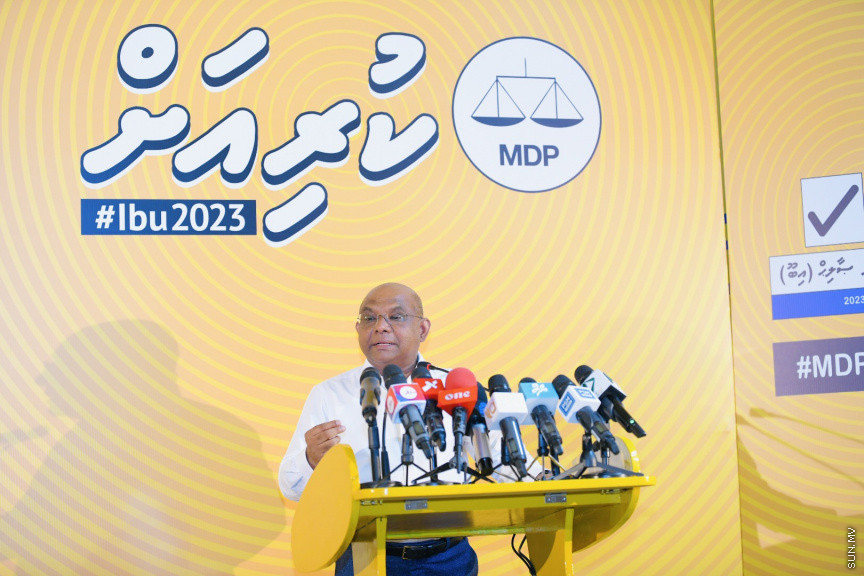 ރައީސް އިބްރާހީމް މުހައްމަދު ޞާލިހުގެ ކެމްޕެއިން ޖަލްސާގެ ތެރެއިން --- ސަންފޮޓޯ/ ނާއިލް ހުސައިން 