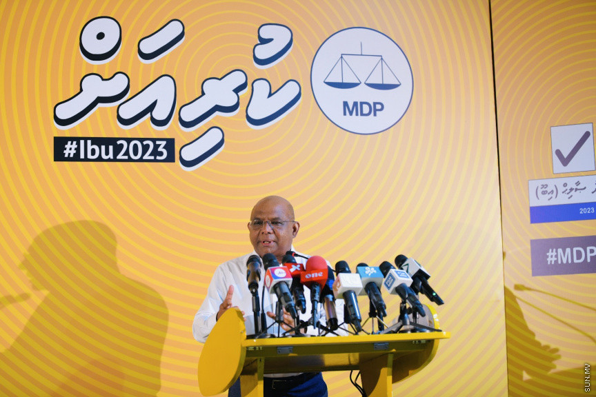 ރައީސް އިބްރާހީމް މުހައްމަދު ޞާލިހުގެ ކެމްޕެއިން ޖަލްސާގެ ތެރެއިން --- ސަންފޮޓޯ/ ނާއިލް ހުސައިން 