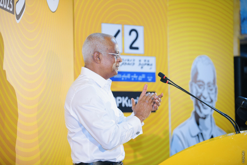 ރައީސް އިބްރާހީމް މުހައްމަދު ޞާލިހުގެ ކެމްޕެއިން ޖަލްސާގެ ތެރެއިން --- ސަންފޮޓޯ/ ނާއިލް ހުސައިން 