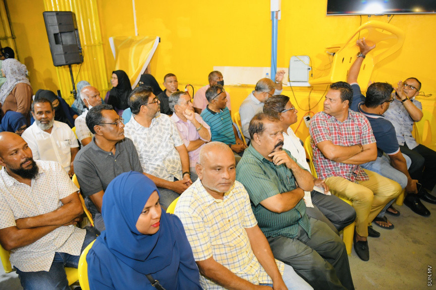 ރައީސް އިބްރާހީމް މުހައްމަދު ޞާލިހުގެ ކެމްޕެއިން ޖަލްސާގެ ތެރެއިން --- ސަންފޮޓޯ/ ނާއިލް ހުސައިން 