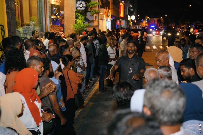 ރައީސް އިބްރާހީމް މުހައްމަދު ޞާލިހުގެ ކެމްޕެއިން ޖަލްސާގެ ތެރެއިން --- ސަންފޮޓޯ/ ނާއިލް ހުސައިން 