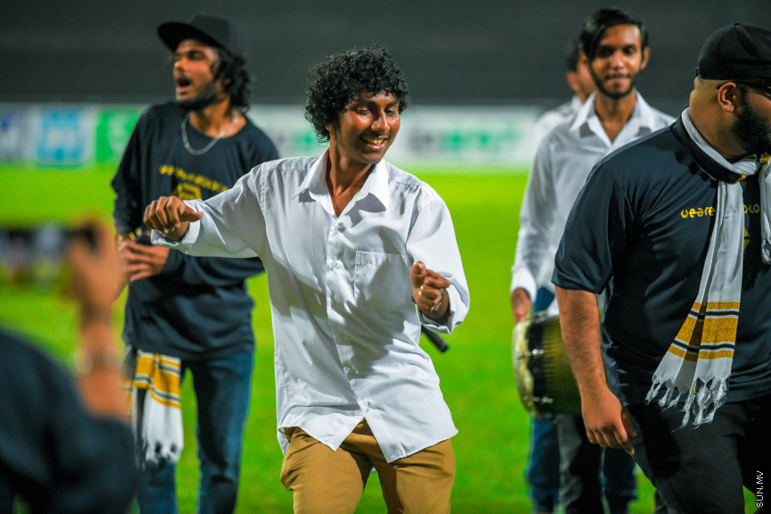 ޓުއަނިވަލް ހަރަކާތުގެ ތެރެއިން ރާއްޖެ އާއި ބޮލީވުޑްގެ ތަރިން ކުޅުނު ފޯރިގަދަ މެޗުގެ ތެރެއިިން -- ސަން ފޮޓޯ/ މުހައްމަދު ހައްޔާން