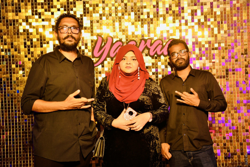 އާރް2ޒީ ޕްރޮޑަކްޝަނާއި ބައިސްކޯފު ގުޅިގެން ނެރުނު ޔާރާ ސީރީޒްގެ ރެޑް ކާޕެޓް އިވެންޓްގެ ތެރެއިން --- ސަން ފޮޓޯ/ މުހައްމަދު ނާއިލް ހުސައިން