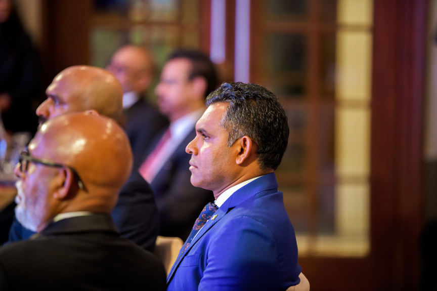 ކޯޕަރޭޓް މޯލްޑިވްސް - ގޯލްޑް 100 ގާލާ ނައިޓްގެ ތެރެއިން --- ސަން ފޮޓޯ/ އަޙްމަދު ސަދޫފް މޫސާ