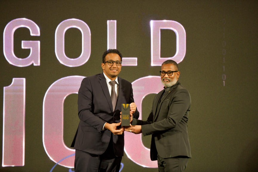 ކޯޕަރޭޓް މޯލްޑިވްސް - ގޯލްޑް 100 ގާލާ ނައިޓްގެ ތެރެއިން --- ސަން ފޮޓޯ/ އަޙްމަދު ސަދޫފް މޫސާ