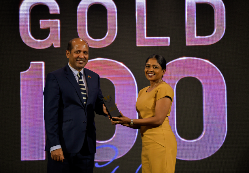 ކޯޕަރޭޓް މޯލްޑިވްސް - ގޯލްޑް 100 ގާލާ ނައިޓްގެ ތެރެއިން --- ސަން ފޮޓޯ/ އަޙްމަދު ސަދޫފް މޫސާ