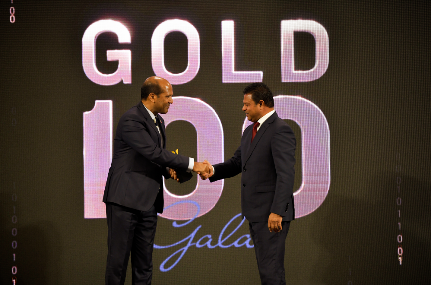 ކޯޕަރޭޓް މޯލްޑިވްސް - ގޯލްޑް 100 ގާލާ ނައިޓްގެ ތެރެއިން --- ސަން ފޮޓޯ/ އަޙްމަދު ސަދޫފް މޫސާ