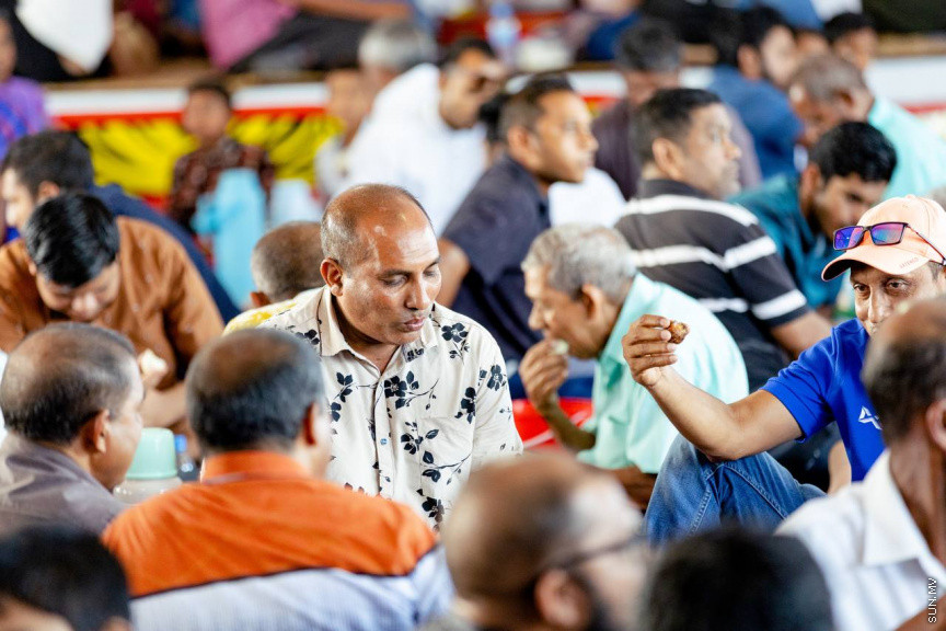 އީދު ޖާފަތުގައި ގިނައިން ފެންނަނީ ހެދިކާގެ ބާވަތްތައް -- ފޮޓޯ: ނާޝިތު ރަޝީދު