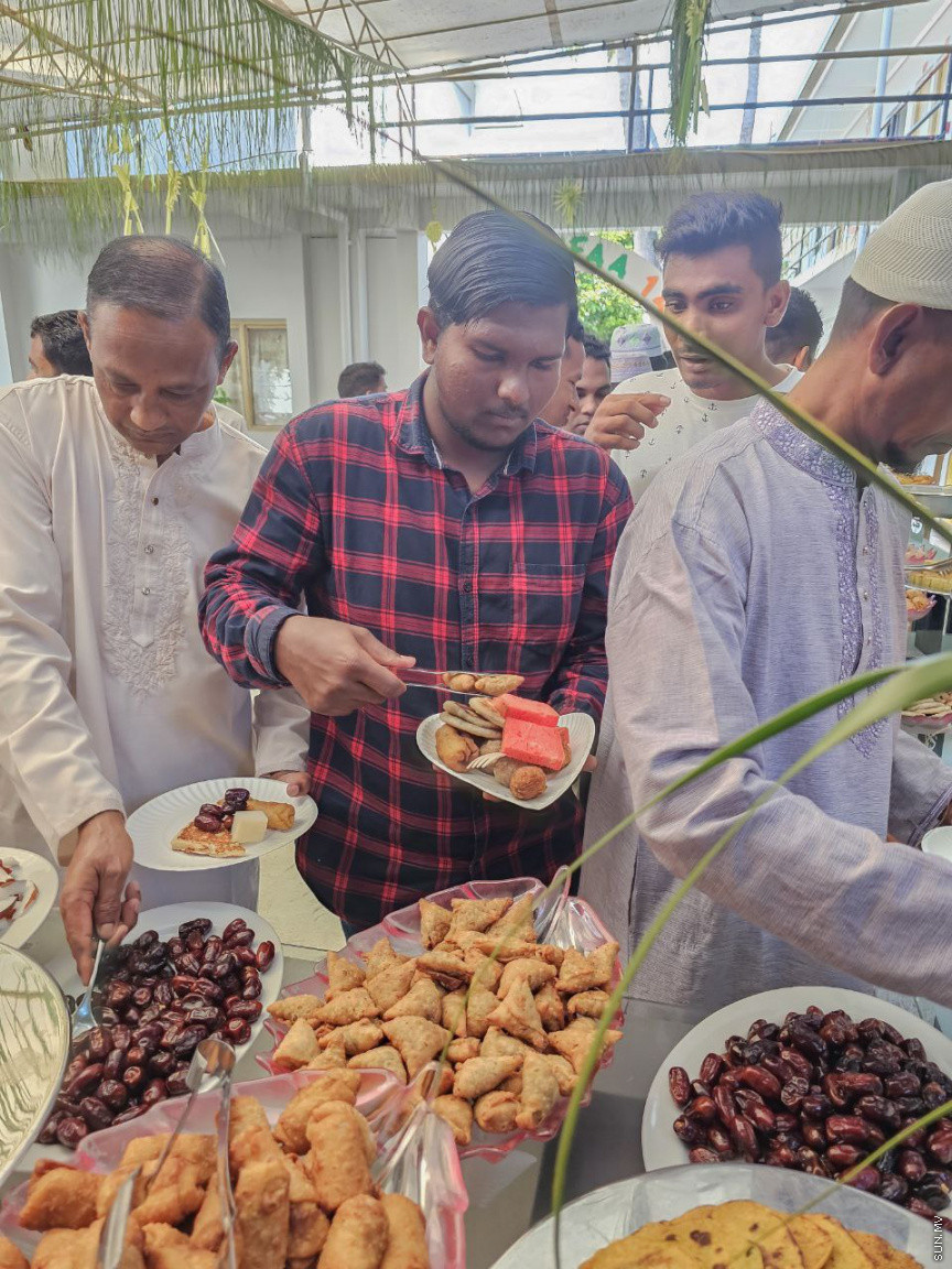 ސަން ސިޔާމް ވިލުރީފްގައި އަޟްހާ އީދު ފާހަގަކުރުން --- ސަން ފޮޓޯ