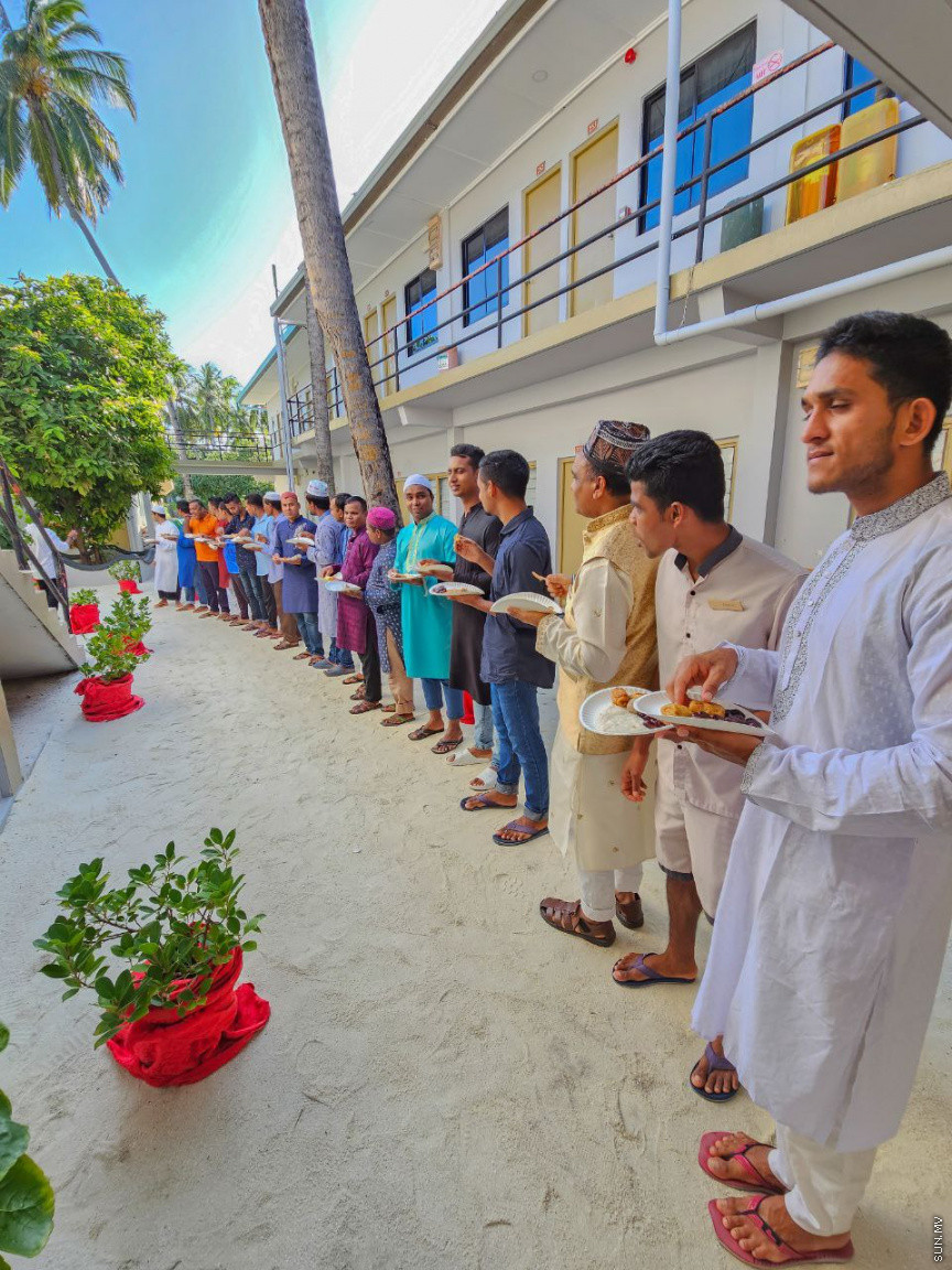 ސަން ސިޔާމް ވިލުރީފްގައި އަޟްހާ އީދު ފާހަގަކުރުން --- ސަން ފޮޓޯ