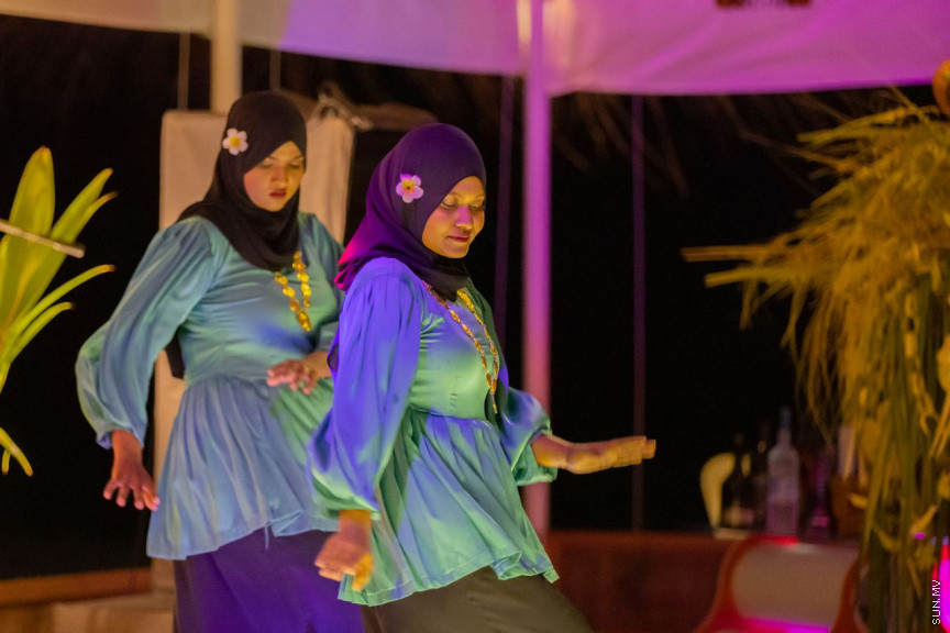 ސަން ސިޔާމް ވިލުރީފްގައި އަޟުހާ އީދު ފާހަގަކުރުމަށް ކުރިއަށްގެންދިޔަ ހަރަކާތްތަކުގެ ތެރެއިން --- ސަން ފޮޓޯ