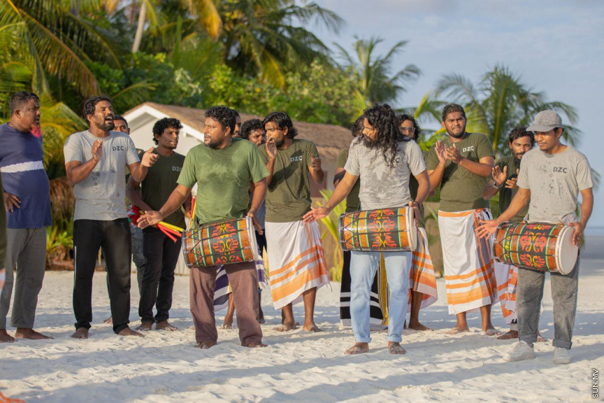 ސަން ސިޔާމް ވިލުރީފްގައި އަޟުހާ އީދު ފާހަގަކުރުމަށް ކުރިއަށްގެންދިޔަ ހަރަކާތްތަކުގެ ތެރެއިން --- ސަން ފޮޓޯ
