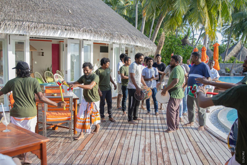 ސަން ސިޔާމް ވިލުރީފްގައި އަޟުހާ އީދު ފާހަގަކުރުމަށް ކުރިއަށްގެންދިޔަ ހަރަކާތްތަކުގެ ތެރެއިން --- ސަން ފޮޓޯ