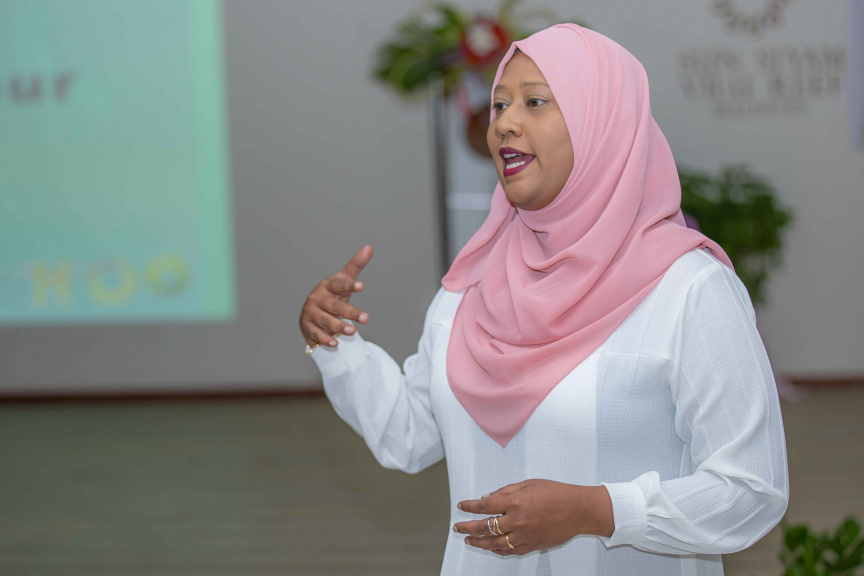 ދުނިޔޭގެ ޒުވާނުންގެ ދުވަސް ފާހަގަކުރަން ސަން ސިޔާމް ވިލުރީފުގައި ބޭއްވި ހަރަކާތްތަކުގެ ތެރެއިން -- ސަން ފޮޓޯ
