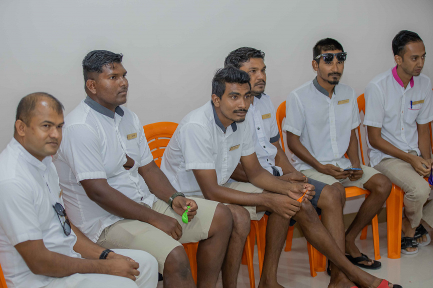ދުނިޔޭގެ ޒުވާނުންގެ ދުވަސް ފާހަގަކުރަން ސަން ސިޔާމް ވިލުރީފުގައި ބޭއްވި ހަރަކާތްތަކުގެ ތެރެއިން -- ސަން ފޮޓޯ