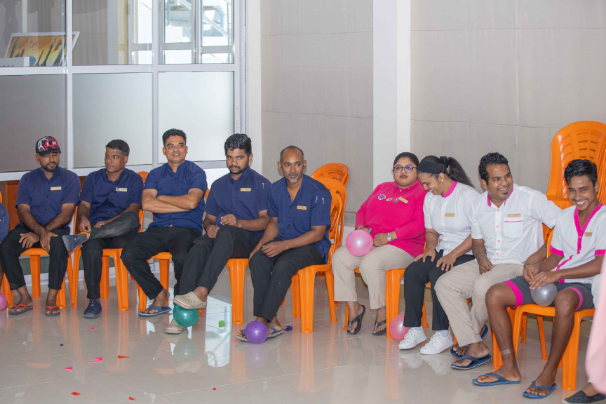 ދުނިޔޭގެ ޒުވާނުންގެ ދުވަސް ފާހަގަކުރަން ސަން ސިޔާމް ވިލުރީފުގައި ބޭއްވި ހަރަކާތްތަކުގެ ތެރެއިން -- ސަން ފޮޓޯ