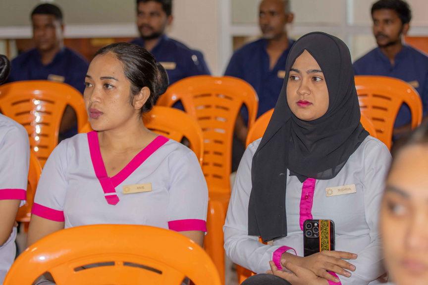 ދުނިޔޭގެ ޒުވާނުންގެ ދުވަސް ފާހަގަކުރަން ސަން ސިޔާމް ވިލުރީފުގައި ބޭއްވި ހަރަކާތްތަކުގެ ތެރެއިން -- ސަން ފޮޓޯ