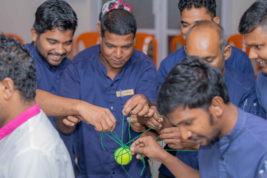 ދުނިޔޭގެ ޒުވާނުންގެ ދުވަސް ފާހަގަކުރަން ސަން ސިޔާމް ވިލުރީފުގައި ބޭއްވި ހަރަކާތްތަކުގެ ތެރެއިން -- ސަން ފޮޓޯ