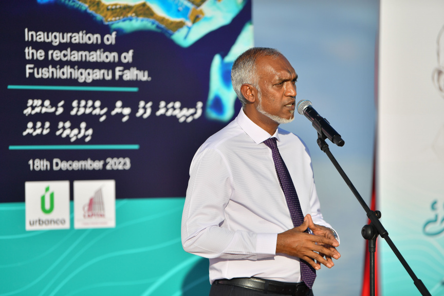 ފުށިދިއްގަރު ފަޅު ހިއްކަން ފެށުން: މަޝްރޫއު ފެށުމުގެ ރަސްމިއްޔާތުގައި ރައީސް -- ފޮޓޯ/ ރައީސް އޮފީސް  