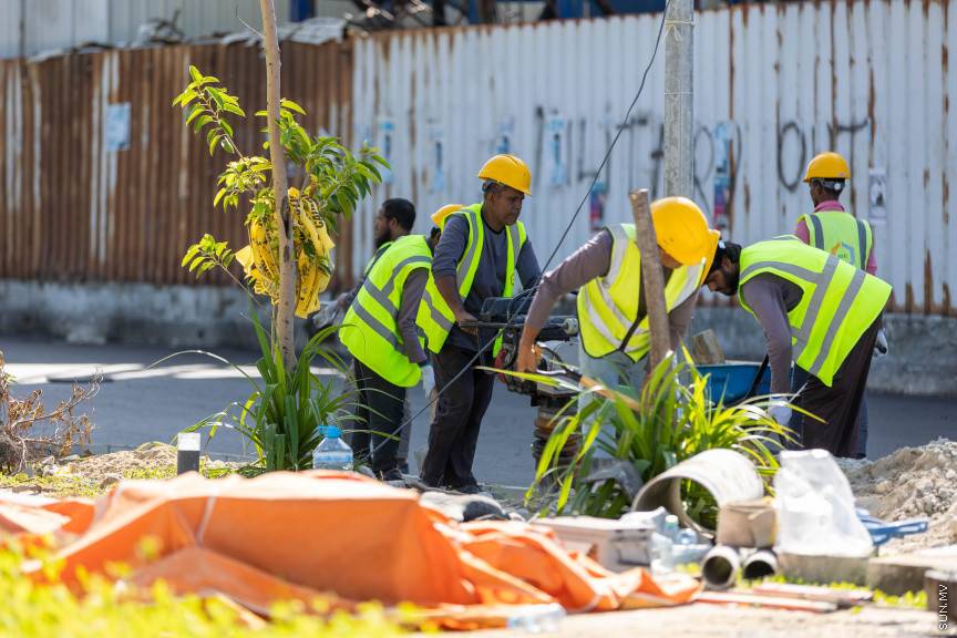 އަމީނީ މަގުގައި އެއްކޮށް ތާރުއަޅައި ނިންމާލާފައި -- ސަން ފޮޓޯ: އިންފިނިޓް މޮމެންޓްސް/ މުހައްމަދު މާވީ