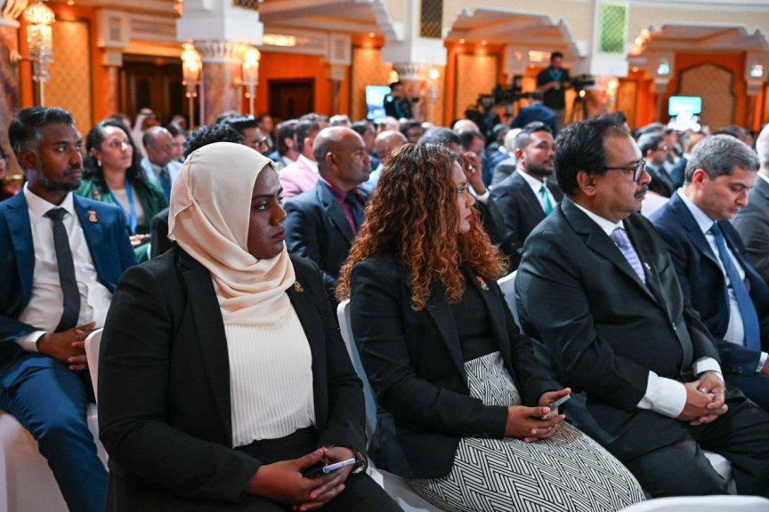 ދުބާއީގައި ފެށި އިންވެސްޓް މޯލްޑިވްސް ފޯރަމްގެ ތެރެއިން: އެ ފޯރަމްއަށް ރައީސާއެކު ބޮޑު ވަފުދެއް ދިޔަ -- ފޮޓޯ/ ރައީސް އޮފީސް 