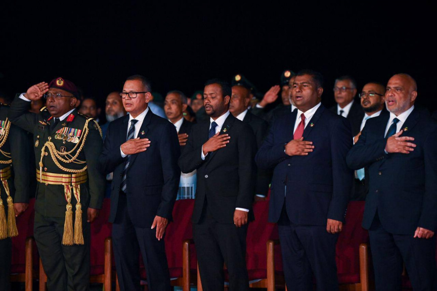 އެމްއެންޑީއެފް އެއާކޯ އިފްތިތާހުކުރުމާއި، އަންމޭންޑް އޭރިއަލް ވެހިކަލް (ޔޫއޭވީ) ސިފައިންގެ ޚިދުމަތް ތައާރަފްކުރުމަށް ނ. މާފަރު އިންޓަނޭޝަނަލް އެއާޕޯޓުގައި މިރޭ ބޭއްވި ޚާއްސަ ރަސްމިއްޔާތުގެ ތެރެއިން -- ފޮޓޯ: ރައީސް އޮފީސް