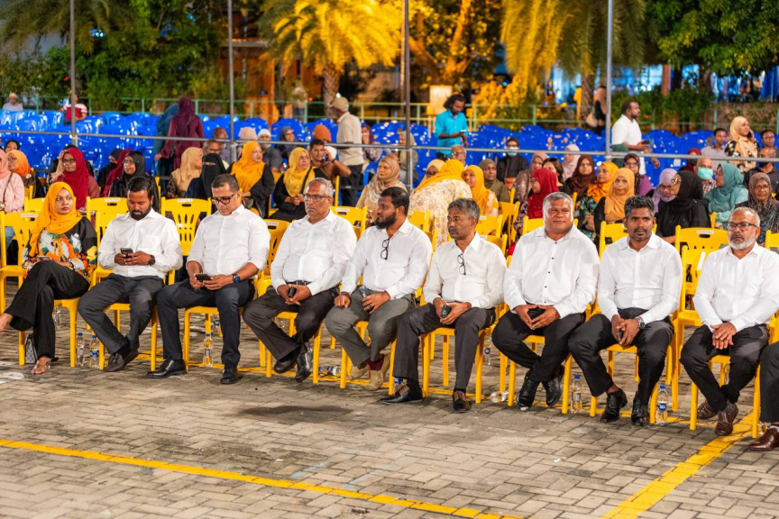 އެމްޑީޕީން ބޭއްވި ޖަލްސާއާއި ގައުމީ މަޖިލީހުގެ ބައްދަލުވުމުގެ ތެރެއިން -- ސަން ފޮޓޯ/ މޫސާ ނަދީމް