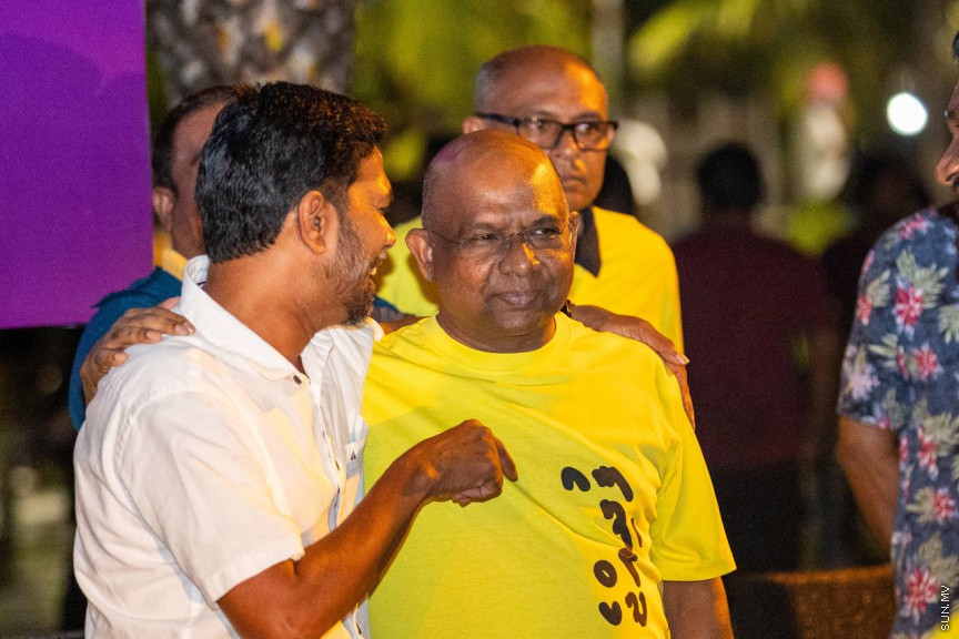 31 ޖެނުއަރީ 2025: އެމްޑީޕީގެ "ފުދިއްޖެ، ފުނޑިއްޖެ" ހިނގާލުމުގައި އެމްޑީޕީގެ ރައީސް އަބްދުﷲ ޝާހިދާއި، މުޙައްމަދު ޝިފާޒު (ޝިއްޕެ). ގިނަ ބަޔަކު އެއްވެ މާލޭގެ މަގުތައް ވަނީ ފުރައިލައިފައި ---- ސަން ފޮޓޯ/ މޫސާ ނަދީމް