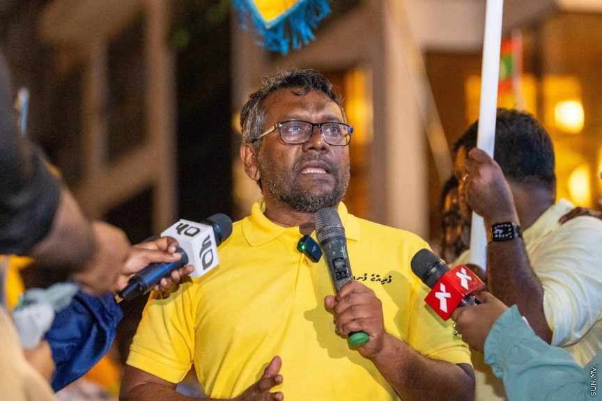 31 ޖެނުއަރީ 2025:  އެމްޑީޕީގެ ޗެއާޕާސަން ފައްޔާޒު އިސްމާއީލް "ފުދިއްޖެ، ފުނޑިއްޖެ" ހިނގާލުމުގައި ވާހަކަދައްކަވަނީ ---- ސަން ފޮޓޯ/ މޫސާ ނަދީމް