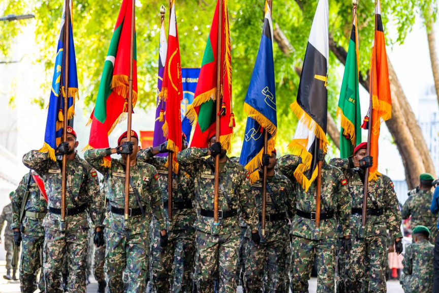 19 އެޕްރީލްް 2025: ދިވެހި ސިފައިންގެ 133ވަނަ އަހަރީ ދުވަސް ފާހަގަކުރުމަށް ބޭއްވި ޕެރޭޑު -- ސަން ފޮޓޯ/ މޫސާ ނަދީމް