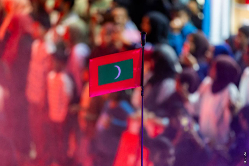 މިނިވަން ދުވަސް ފާހަގަކުރުމުގެ ގޮތުން މިރޭ ކުރިއަށް ގެންދާ ފުޅަނދުބުރު. ފުޅަނދުބުރުގައި ކުޑަކުދިން ގަޔާވާފަދަ ގިނަ ކާޓޫން ކެރެކްޓާތައް ފެނުނުއިރު، ގިނަ ބަޔަކު ވަނީ މި ފުޅަނދުބުރު ބެލުމަށް މަގުތަކަށް އެއްވެފައި.
ފޮޓޯ/ މޫސާ ނަދީމް