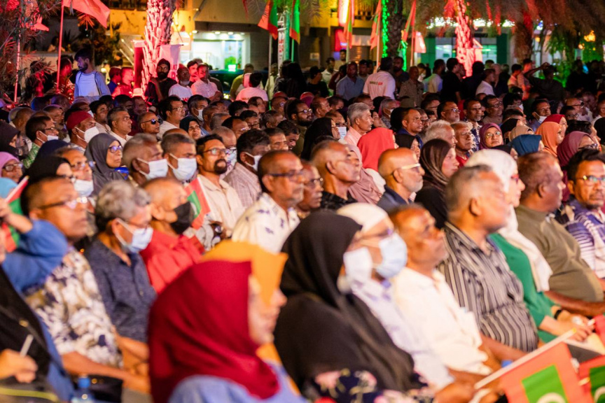 21 އޯގަސްޓު 2025: ކުރީގެ ރައީސް އަބްދުﷲ ޔާމީން އިސްވެ އުފެއްދެވި ޕީއެންއެފުން ބޭއްވި "ވޭކްއަޕް" ޖަލްސާގެ ތެރެއިން. މި ޖަލްސާއަށް ގިނަ އަދަދެއްގެ ބަޔަކު ވަނީ ގޮސްފައި -- ސަން ފޮޓޯ: މޫސާ ނަދީމް