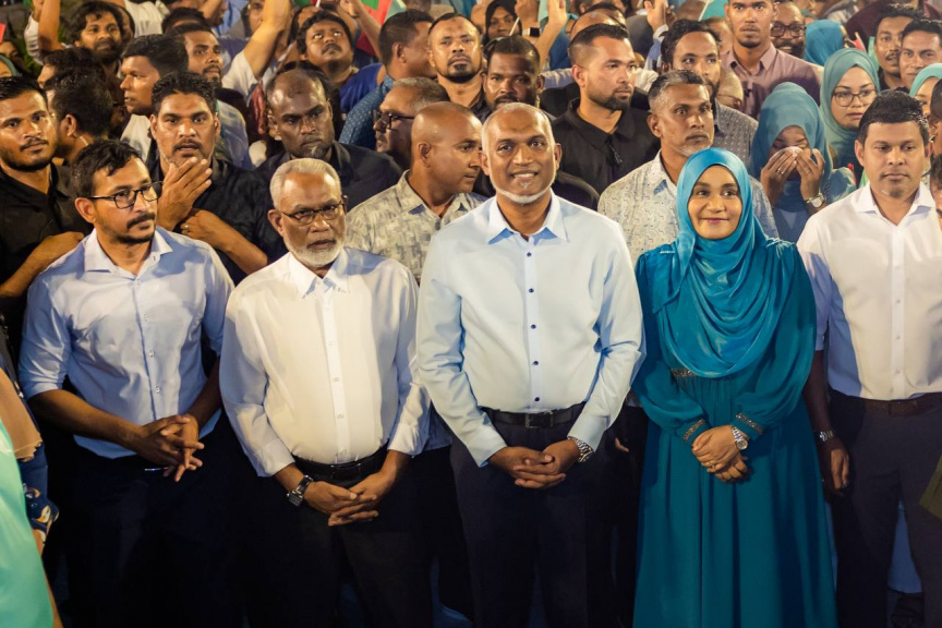 ޕީއެންސީން ބޭއްވި ދިވެހީންގެ ރާއްޖެ ޖަލްސާގެ ތެރެއިން -- ސަން ފޮޓޯ/ މޫސާ ނަދީމް